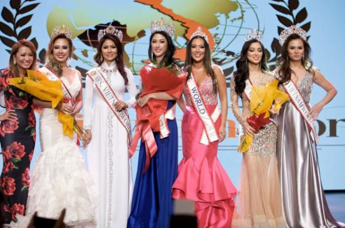 Người đẹp Jennifer Lê đăng quang Mrs. Vietnam World 2018