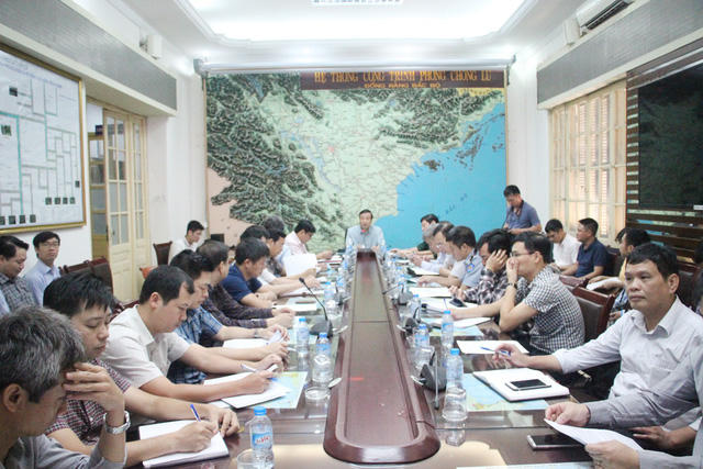 Quang cảnh cuộc họp.