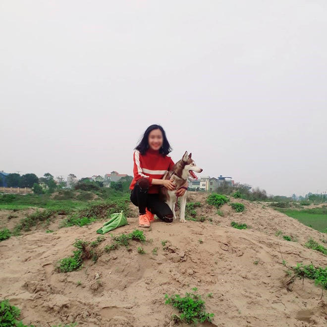 H&igrave;nh ảnh của M.T c&ugrave;ng ch&uacute; ch&oacute; Husky - Ảnh: FBNV