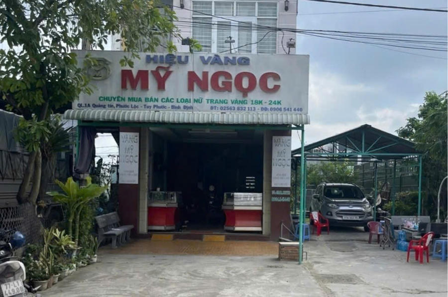 Tiệm vàng Mỹ Ngọc nơi xảy ra vụ việc. Ảnh: Công an Bình Định
