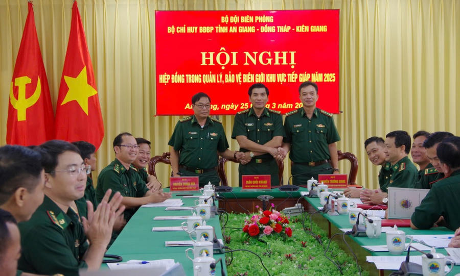 Bộ Chỉ huy BĐBP An Giang, Đồng Tháp và Kiên Giang thống nhất một số phương hướng, nhiệm vụ phối hợp, hiệp đồng trong năm 2025