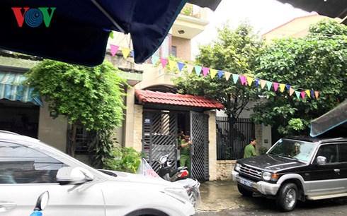 Công an khám nhà riêng ông Phan Ngọc Thạch, nguyên Chủ tịch HĐQT, Giám đốc Công ty Du lịch Đà Nẵng.