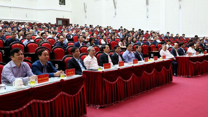Lãnh đạo tỉnh cùng các Ủy viên Ban Thường vụ Tỉnh ủy, lãnh đạo HĐND, UBND tỉnh; lãnh đạo các sở, ban, ngành, đoàn thể và các huyện tham dự.
