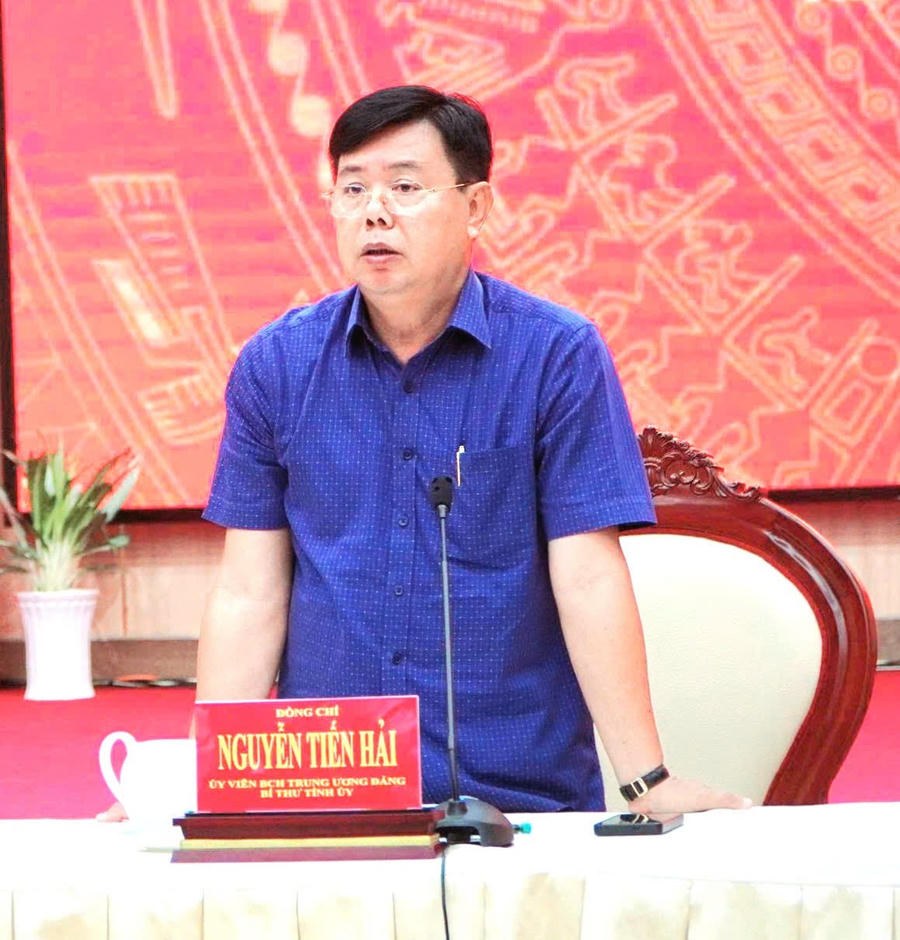 Bí thư Tỉnh ủy An Giang Nguyễn Tiến Hải phát biểu tại buổi làm việc