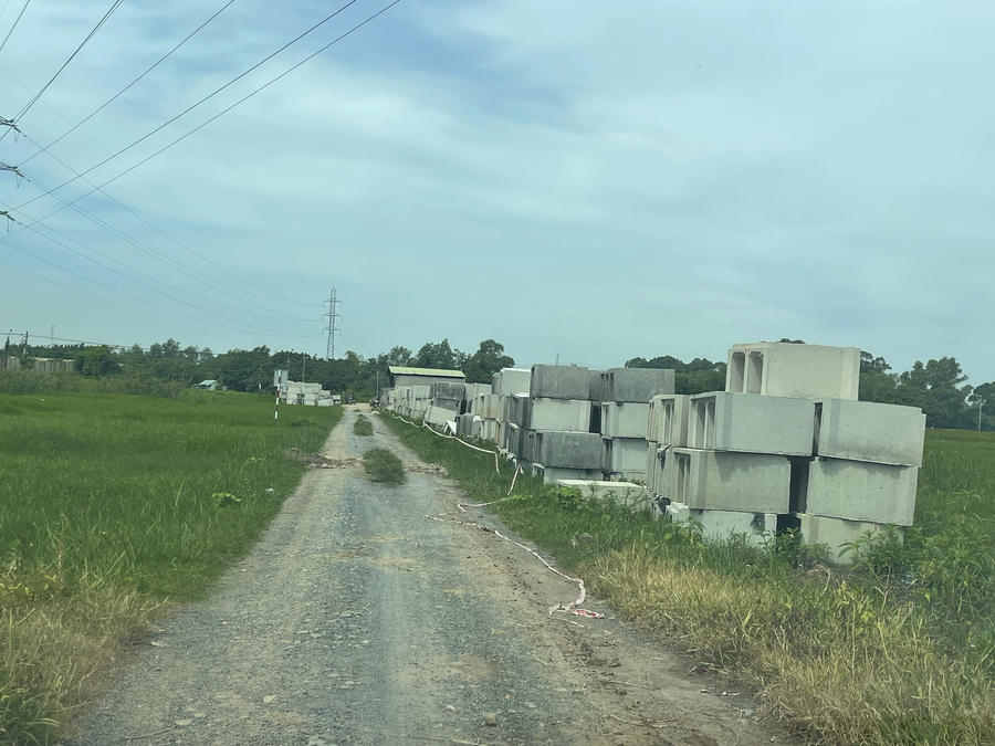 Một góc khu vực triển khai cầu Thống Nhất.