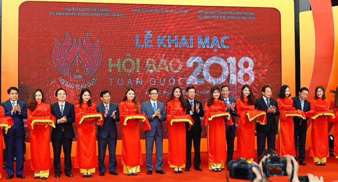 H&agrave; Nội: 55 đơn vị tưng bừng khai mạc Hội b&aacute;o to&agrave;n quốc 2018
