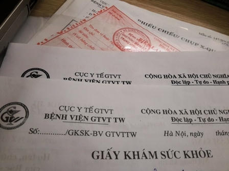 Giấy khám sức khỏe "giả" được chào bán công khai.