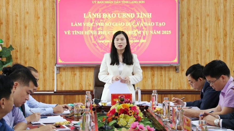 Bà Trần Thanh Nhàn được bầu giữ chức Phó Chủ tịch UBND tỉnh Lạng Sơn nhiệm kỳ 2021 - 2026. (Ảnh: Cổng TTĐT tỉnh Lạng Sơn)