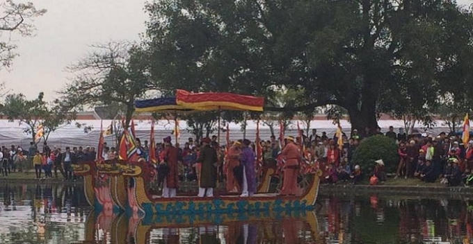 Người dân thập phương nô nức kéo về khai hội chùa Keo Xuân Bính Thân 2016. Ảnh: Trần Ngọc Thái.