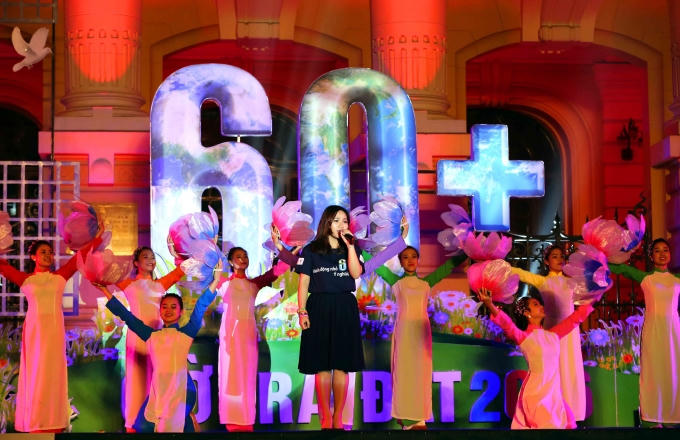 Ca sỹ Thùy Chi cũng góp mặt trong chương trình (Ảnh: Trần Liễu)