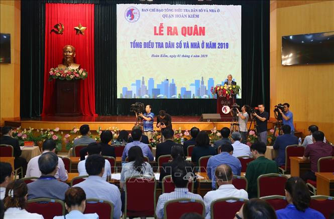Quang cảnh lễ ra quân Tổng điều tra dân số và nhà ở năm 2019 tại quận Hoàn Kiếm (Hà Nội) (Ảnh: Danh Lam/TTXVN).