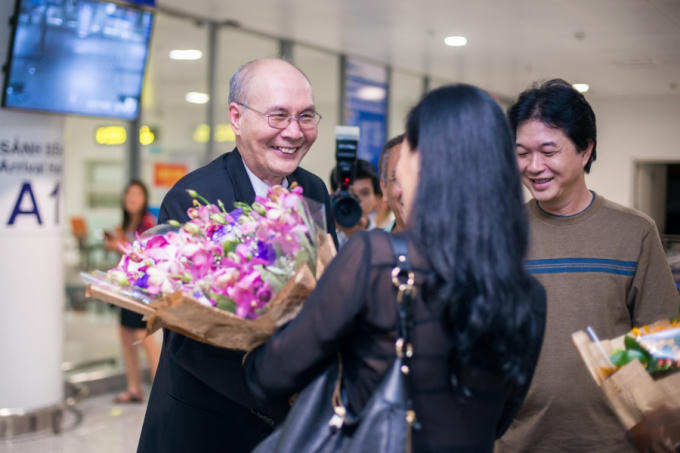 Nhạc sĩ Vũ Th&agrave;nh An đặt ch&acirc;n về Việt Nam sau nhiều năm xa c&aacute;ch