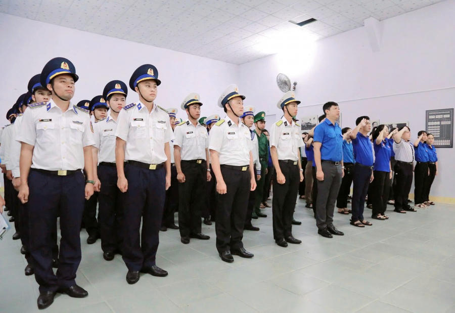 Quang cảnh chương trình Hành trình “ Tôi yêu Tổ quốc tôi”