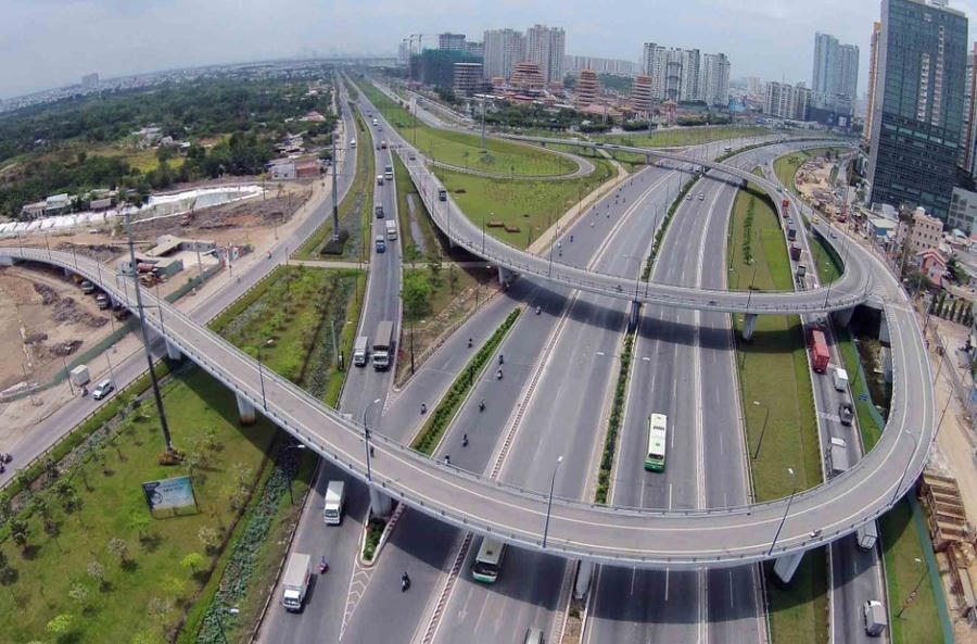 Tập trung tháo gỡ khó khăn, đẩy nhanh tiến độ các dự án quan trọng quốc gia.