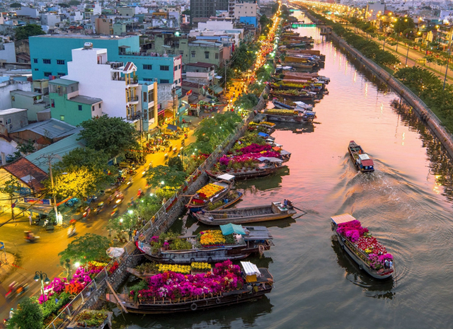 Chợ hoa xuân "Trên bến dưới thuyền" 2025 sẽ tái hiện hơi thở Tết Việt.