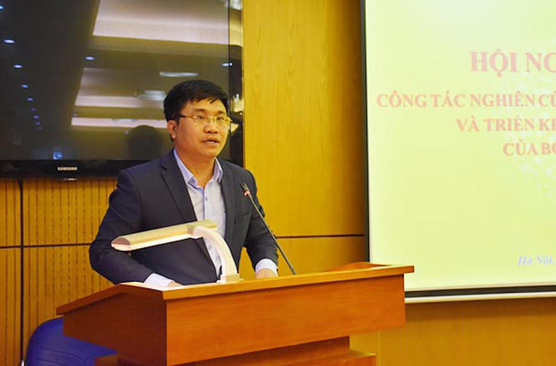 Viện trưởng Nguyễn Văn Cương báo cáo kết quả năm 2019 