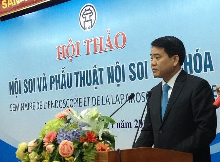 Chủ tịch UBND TP Hà Nội Nguyễn Đức Chung mời 4 chuyên gia phẫu thuật nội soi hàng đầu thế giới đến Hà Nội. Ảnh: Internet.