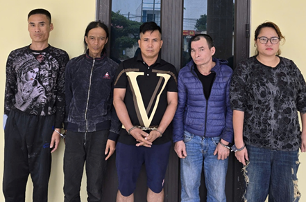 Nhóm đối tượng tại cơ quan Công an.