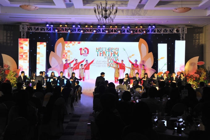 Quang cảnh lễ sinh nhật 10 năm của Dược phẩm Việt Đức.