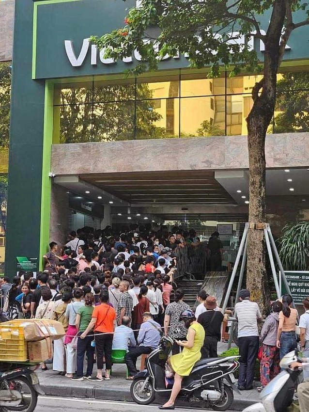 Ngân hàng Nhà nước đề nghị phối hợp xác minh, xử lý nghiêm các hành vi tung tin thao túng thị trường vàng. (Ảnh Nguyễn Quyết)