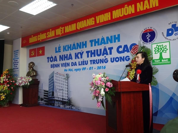 Bộ trưởng Bộ Y Tế phát biểu tại buổi lễ khánh thành tòa nhà. Ảnh: Ngọc Nga