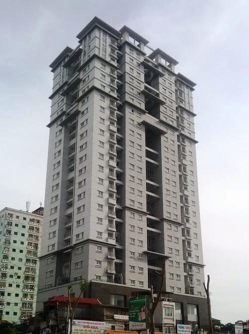 Toà nhà 4A Tạ Quang Bửu an toạ trên khu đất vàng thuộc quận Hai Bà Trưng, Hà Nội.