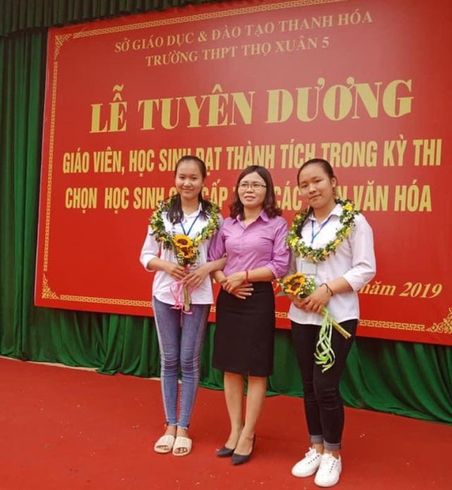 Hoàn cảnh gia đình khó khăn, nhưng từ nhỏ, Hằng luôn là học sinh có nghị lực vượt khó và nhiều năm là học sinh giỏi toàn diện...