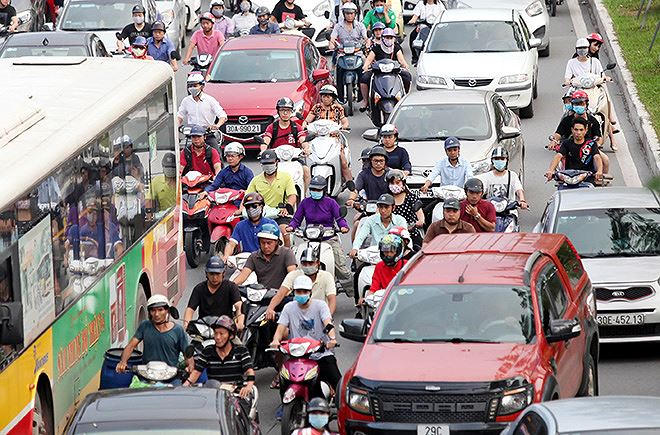 Thành phố Hà Nội, có 2 nguồn gây ô nhiễm chính là tình trạng phá dỡ các công trình xây dựng và giao thông