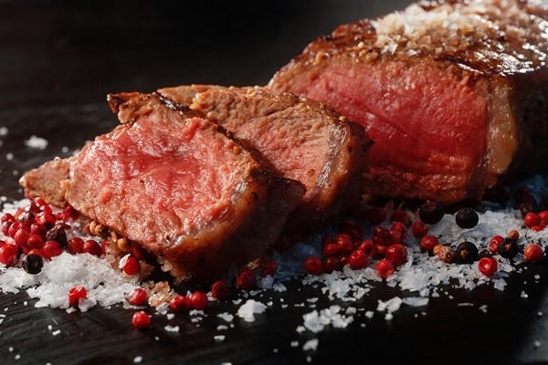 Lượng thịt đỏ mà chúng ta ăn vào tỷ lệ thuận với nguy cơ ung thư tụy và tuyến tiền liệt.