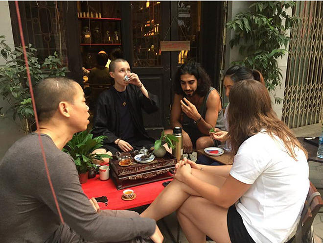 Trà là người bạn tri kỉ.