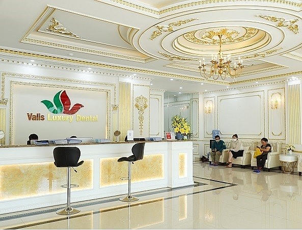 Nha khoa Valis Luxury cung cấp các dịch vụ chăm sóc răng miệng đa dạng và chất lượng cao.
