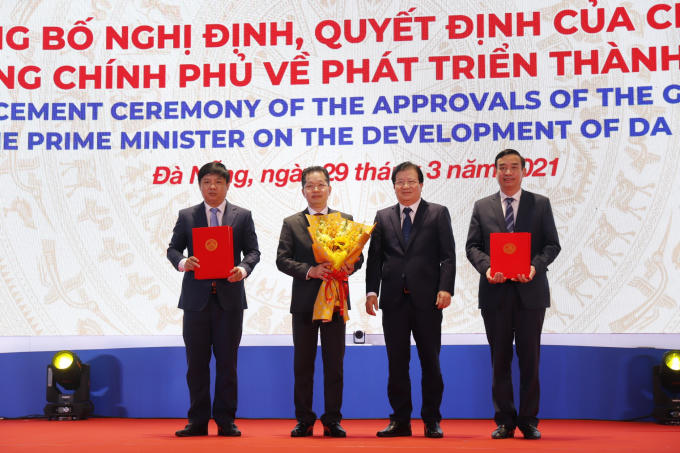 z2404697409743_7cb011dca03581c80a04958cbe7a87b8