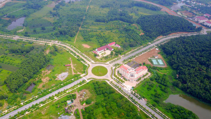 Từ trên cao nhìn xuống, tổng quan dự án 'nghìn tỷ' Đại học Quốc gia Hà Nội vẫn là những mảnh ghép rời rạc, ngổn ngang.