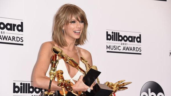 Người đẹp tóc vàng bội thu giải thưởng tại BillBoard Awards 2015. Ảnh: Internet