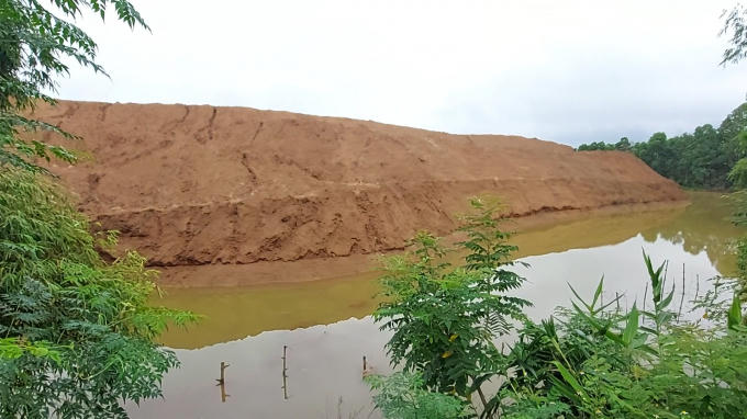 Eo, ngách hồ Thủy điện Thác Bà bị xâm hại nghiêm trong nhưng không được các cơ quan ban ngành của tỉnh Yên Bái xử lý dứt điểm
