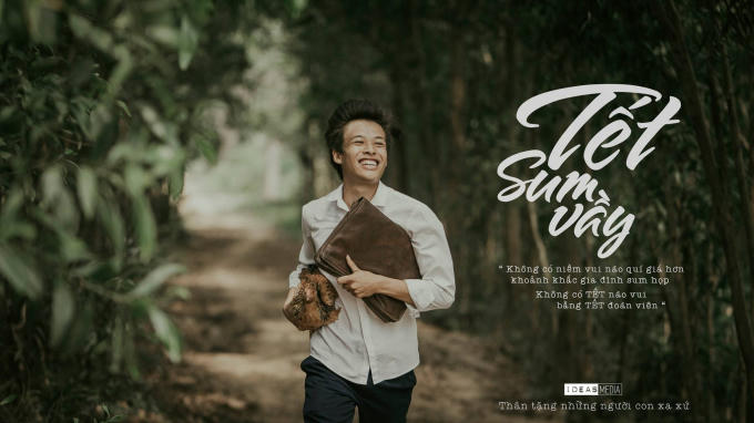 Khoảnh khắc khi đặt chân tới mảnh đất quê hương (Ảnh: IDEAS MEDIA)