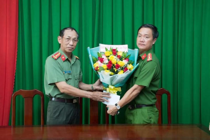 Ban Giám đốc Công an tỉnh thưởng “nóng” cho lực lượng đánh án. (Công an BR-VT)