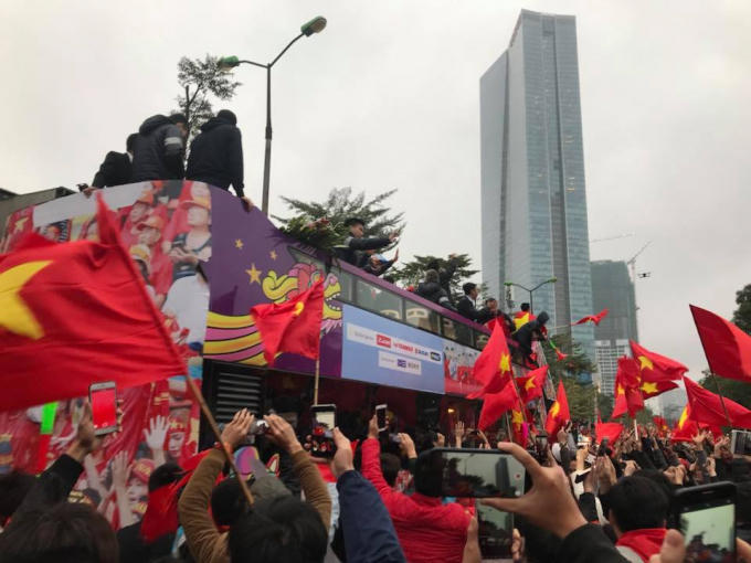 H&agrave;nh tr&igrave;nh 5 tiếng đồng hồ vượt