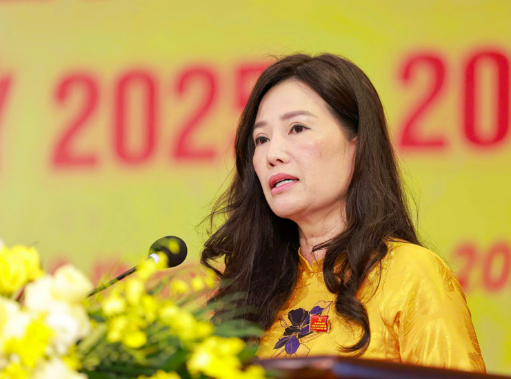Bí thư Đảng ủy xã Thanh Ba Nguyễn Kim Chi phát biểu tại Đại hội.