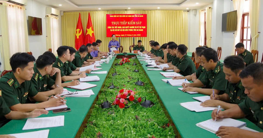 Toàn cảnh buổi làm việc