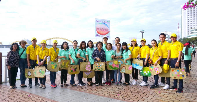 Nam A Bank cùng Qũy học bổng Vừ A Dính và Tổ chức Vinacapital Foundation chuẩn bị hành trình đạp xe kêu gọi người dân hạn chế sử dụng túi nilon để bảo vệ môi trường…