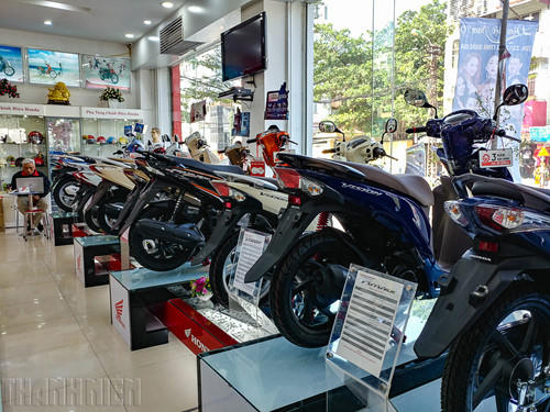 Nhiều mẫu xe bán chạy đội giá bị điều chỉnh giá tính phí trước bạ.