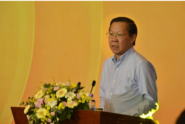 Ông Phan Văn Mãi, Ủy viên Trung ương Đảng, Phó bí thư Thành ủy, Chủ tịch UBND TP HCM phát biểu tại lễ phát động.