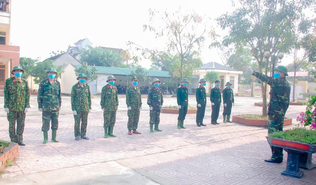 Cán bộ chiến sĩ BCHQS huyện phân công nhiệm vụ hàng ngày….