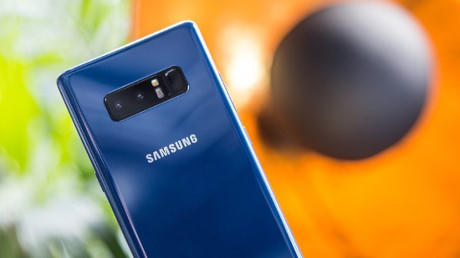 Camera kép hàng đầu: Một trong những điểm nhấn trên Galaxy Note 8 là hệ thống camera kép, đây cũng là thiết bị đầu tiên của Samsung sở hữu tính năng này. Cho dù camera trên Galaxy S8 vẫn cho khả năng chụp ảnh hàng đầu nhưng Note 8 thậm chí còn tốt hơn thế.