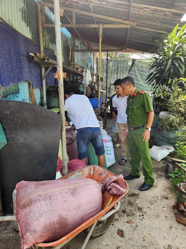 Cơ sở chế biến mỡ động vật của ông N. (CACC).