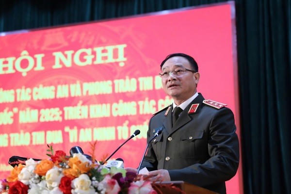 Thượng tướng Phạm Thế Tùng, Thứ trưởng Bộ Công an dự và chỉ đạo tại hội nghị.