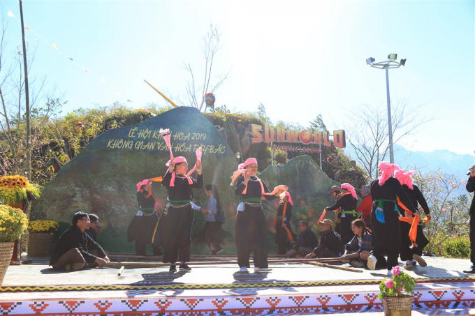 Lễ hội khèn hoa Sun World Fansipan Legend.