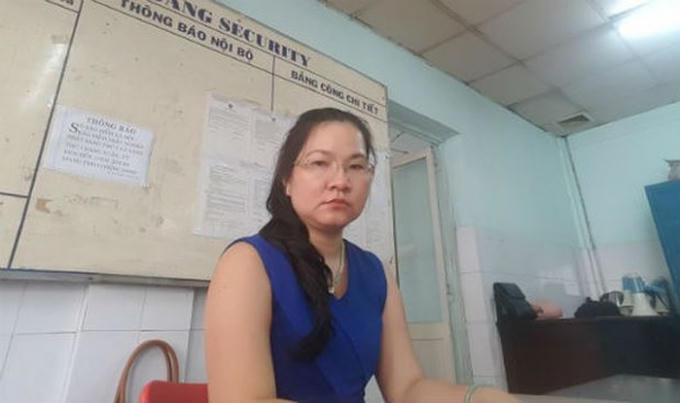 Hình ảnh chị Mỹ Châu (cách đây hơn 8 tháng) hàng ngày tới Công ty đấu tranh và đợi chờ công lý.