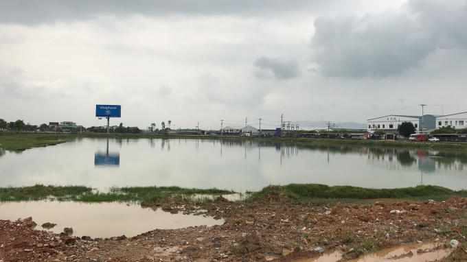 Nơi đây trở thành một hồ rộng, sâu, có vị trí sâu đến 2,5 m. Rất nguy hiểm.